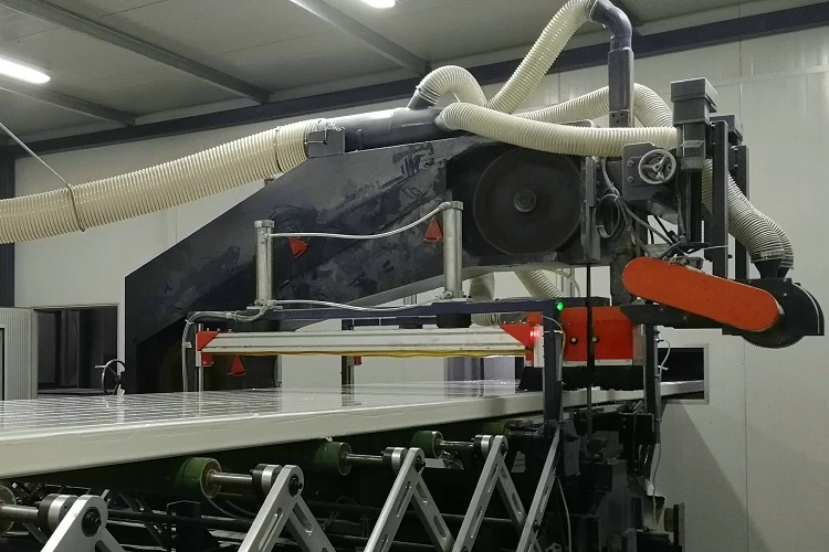 4.Automatic cutting machine(001).jpg